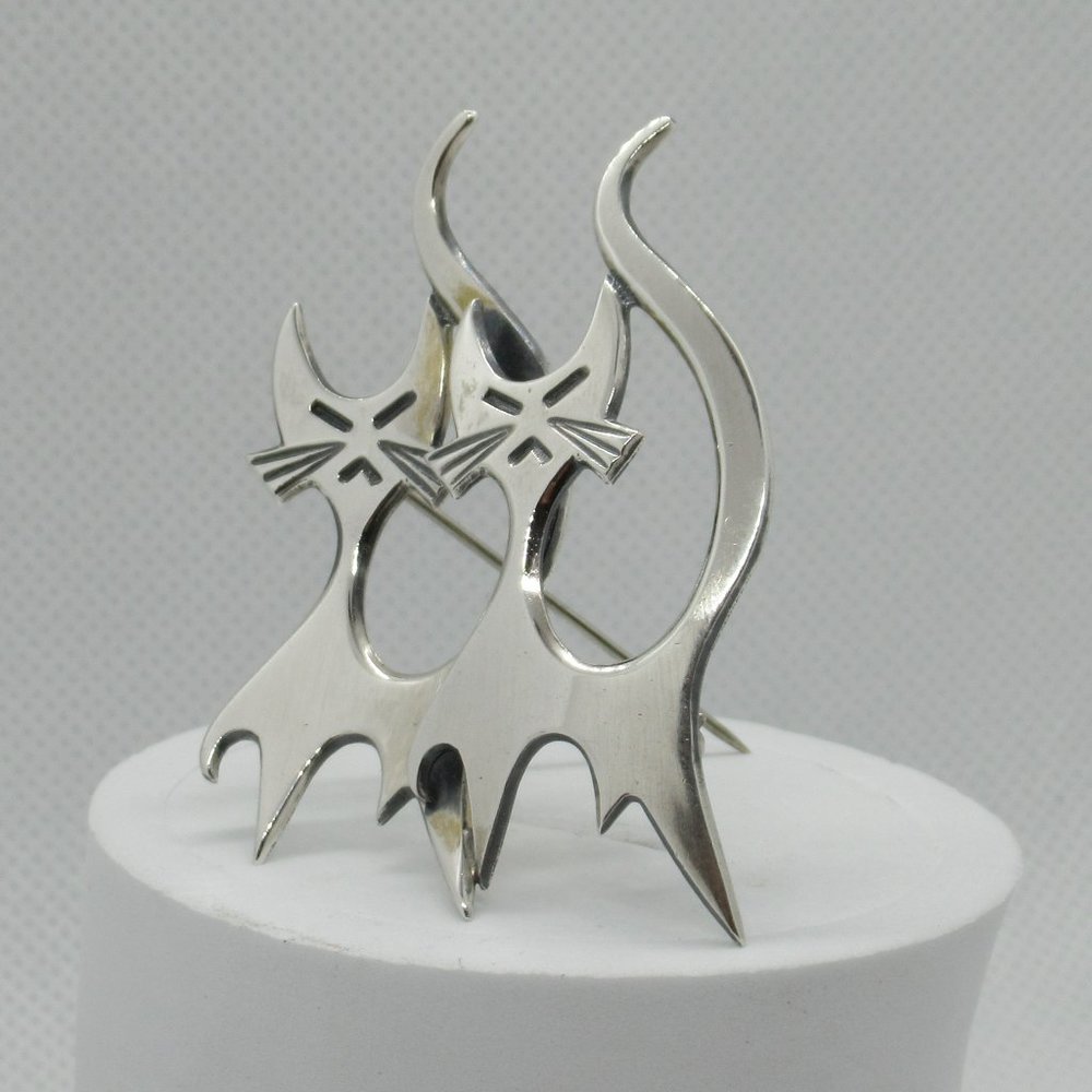 Vintage Beau SS Pair of Siames Kitty Cats Brooch